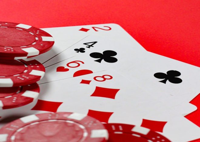 How do draw pool contributions work in online lottery participation?